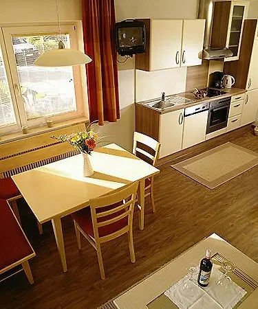 Haus Lydia شقة